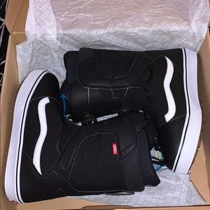 Men’s 10 vans Aura OG snowboard boots